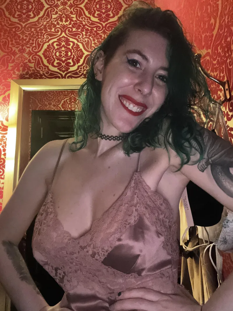 Thumbnail Ready to make you blush by sirenskiss3