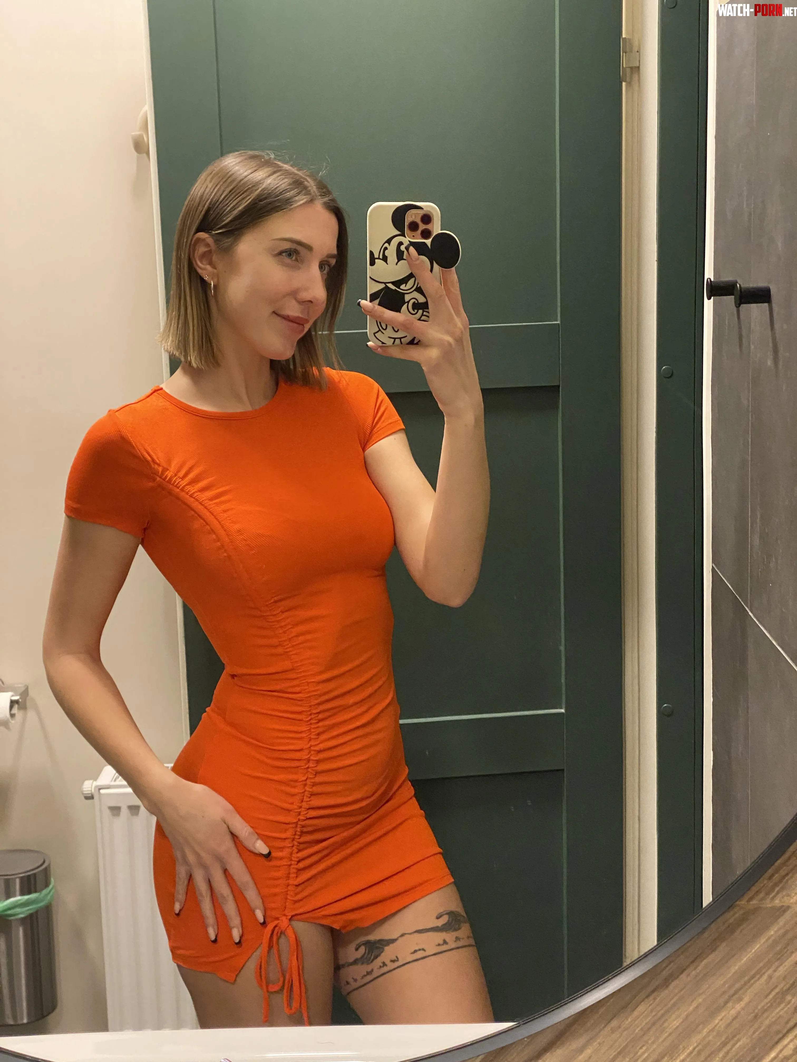What do you think of my dress, do I look good? by bubblyybrooke
