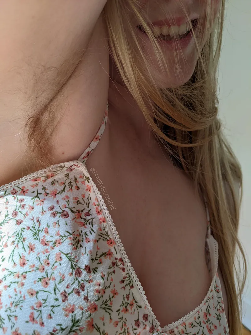 Thumbnail Embracing Hairy Beauty - efiwfsn Shares Love for Armpits