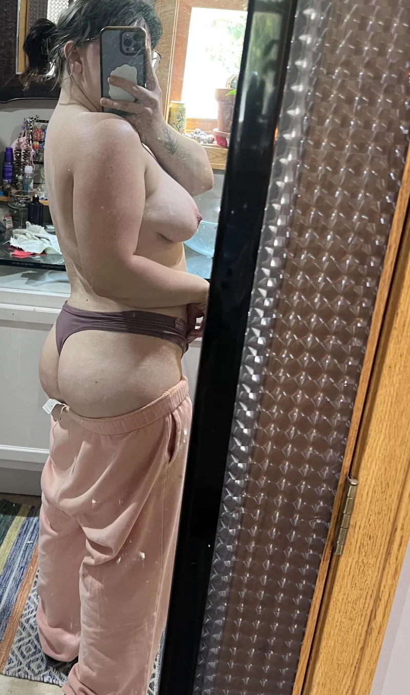 Thumbnail took this photo earlier. i’m at work now - bet you can’t distract me ;) by softtummybunny