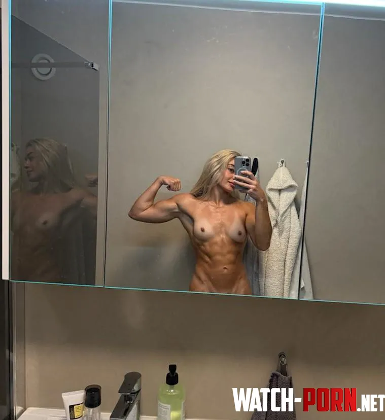 Do guys consider my muscles attractive? by VelvetModena