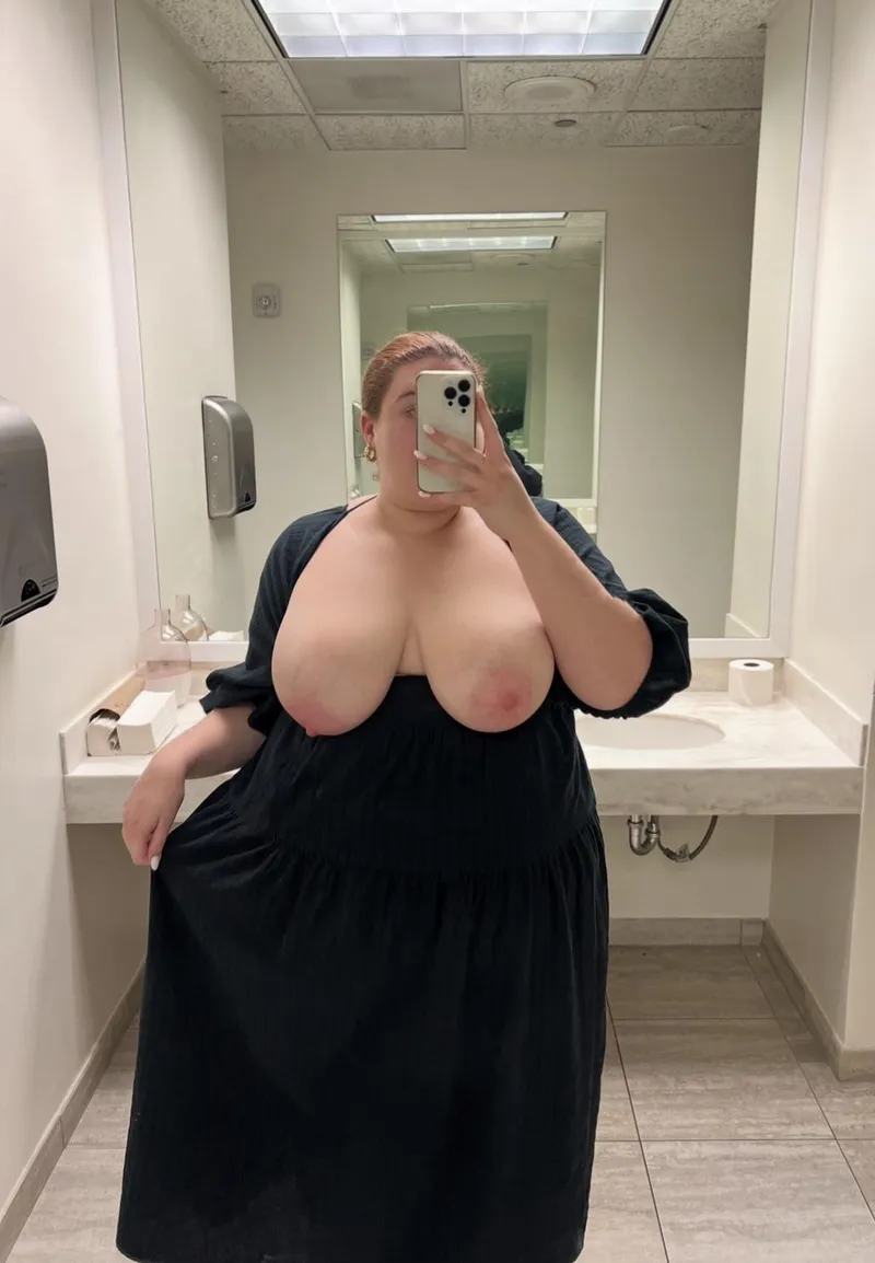 Thumbnail Always horny, especially at work by xxl_bbygirl