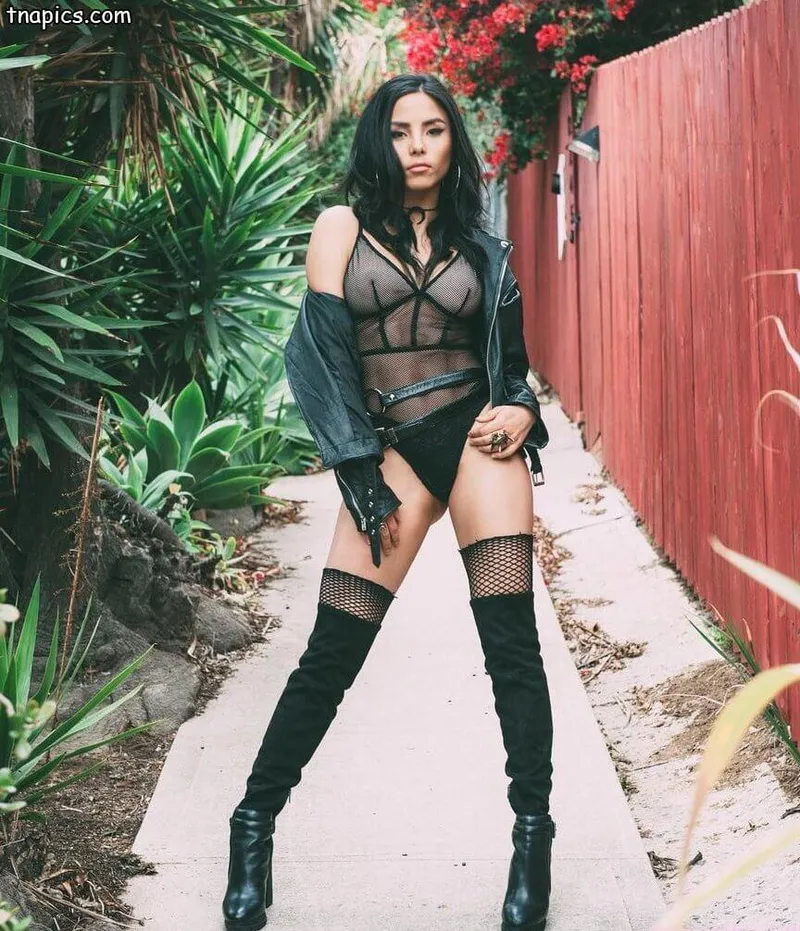 Thumbnail Anna Akana Spotlight: Dive into Fearless-Sun-4224's Celeb Collection
