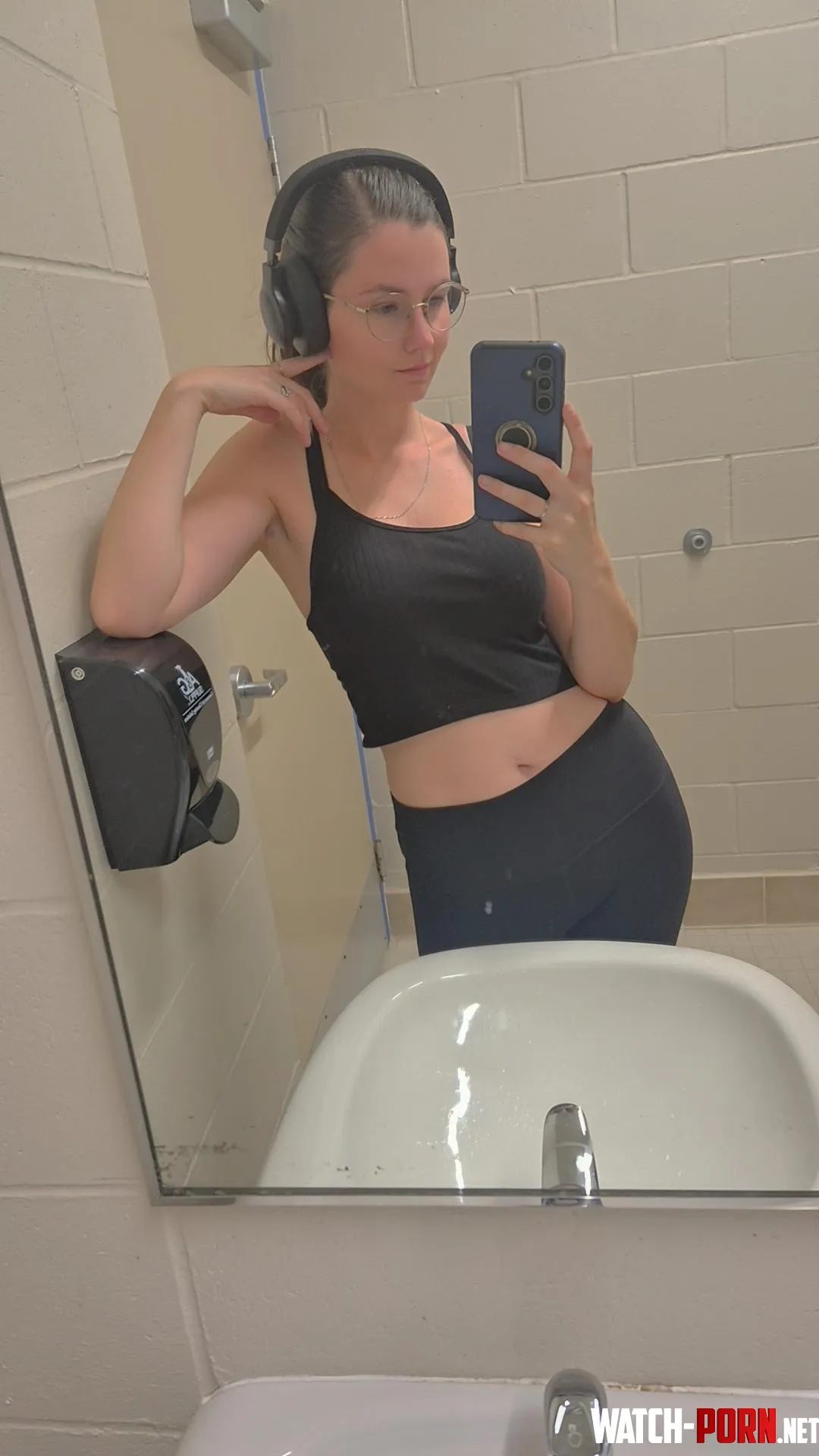 Post work out selfie 🖤 31f by Jess_Rabbit6162