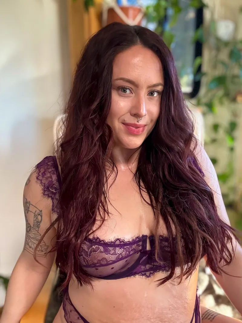 Thumbnail @divinely_elle_ by DivinelyElle on InstagramHotties