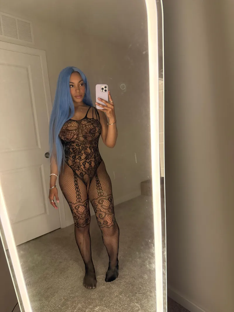Thumbnail Digging the blue hair or no by MiserablePandas