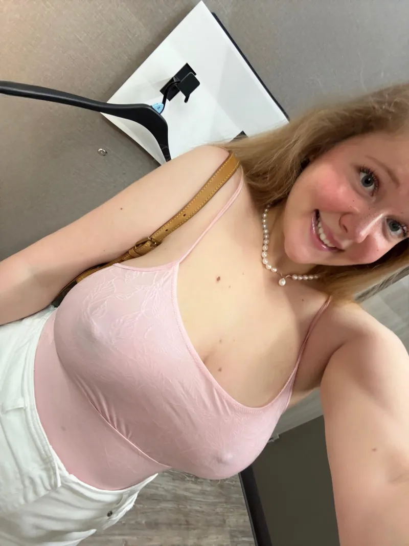 Thumbnail Fitting room O:) by Helvegen6