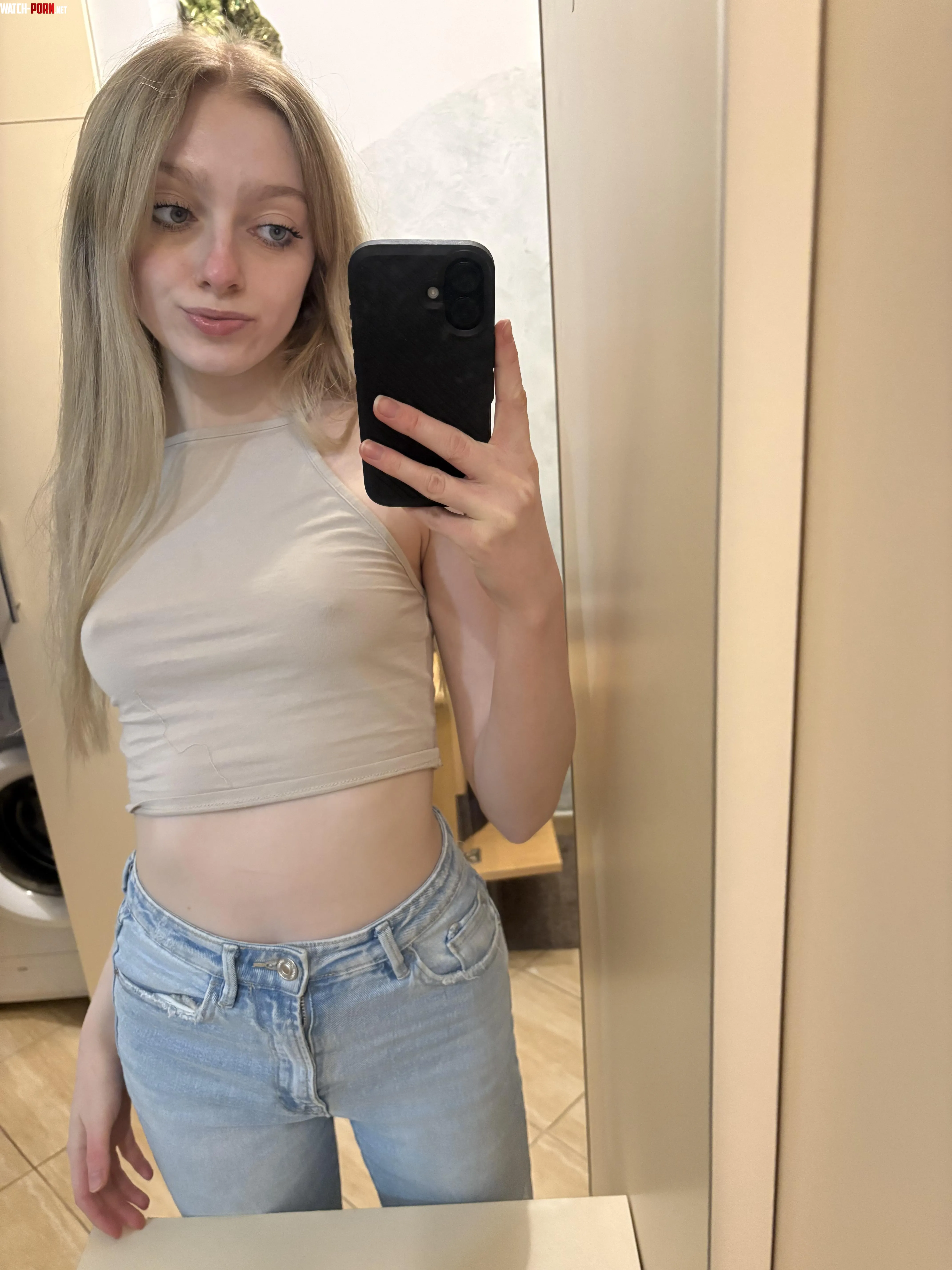 quick selfie by CrazyGoldenSiren