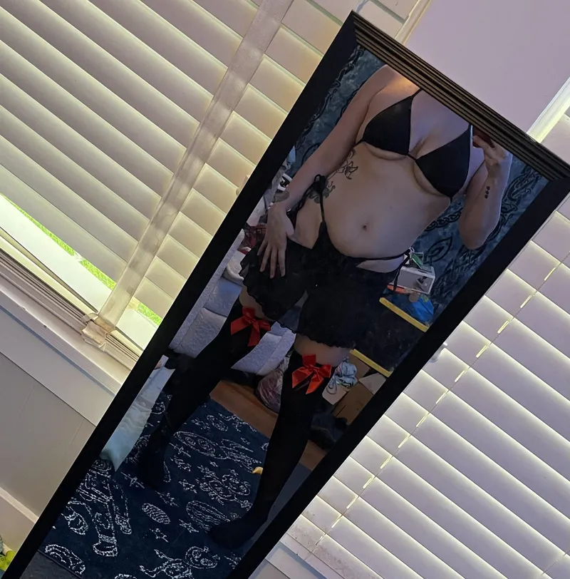 Thumbnail Would This Outfit Get Me Attention at the Beach? by AppleOfMyEyeCandy | nsfwoutfits Category