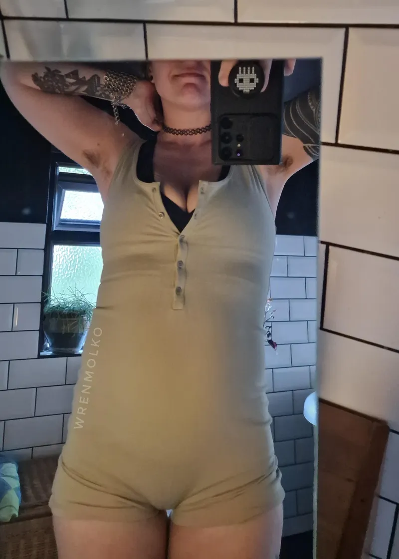Thumbnail Hairy pits on Mommy by mistermissus86