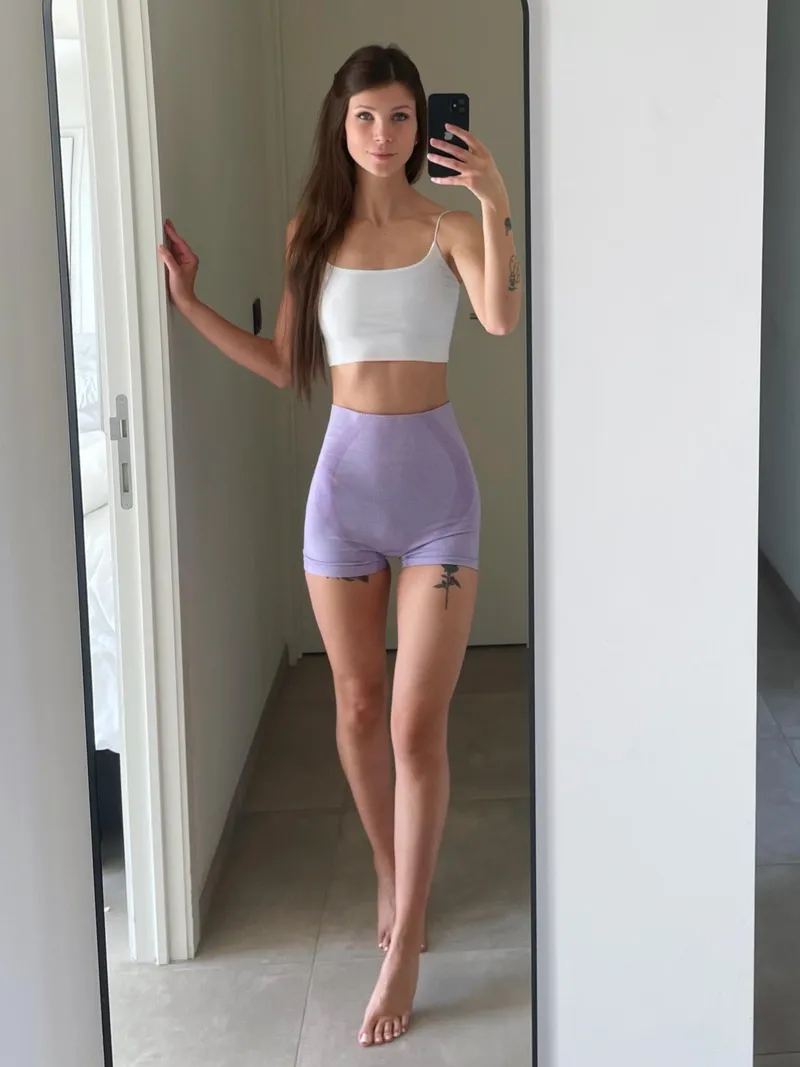 Thumbnail keep or return my new yoga outfit? 😇 by IvyNash