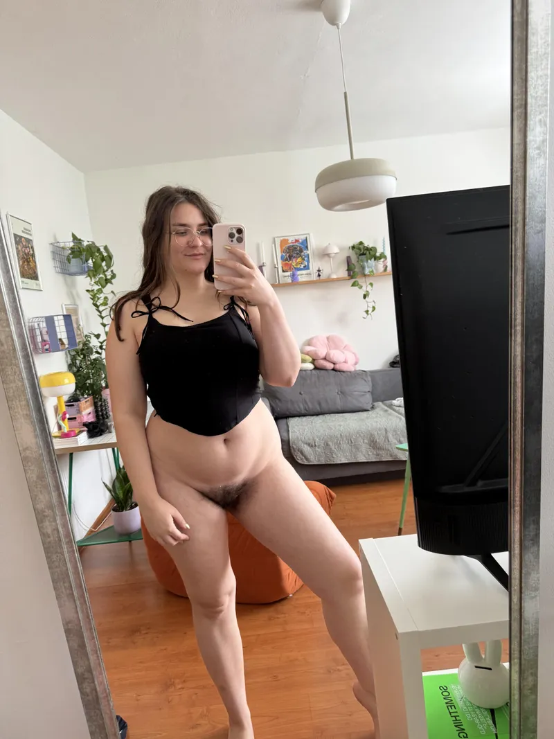 Thumbnail Nature's Panties in HairyCurvy Style