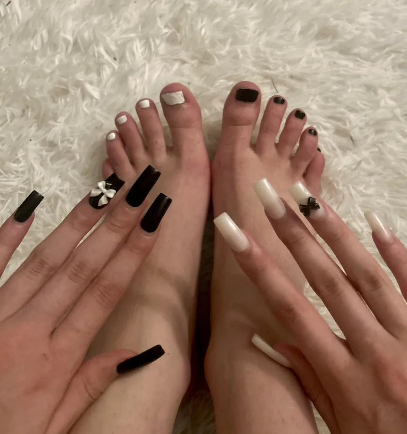 Thumbnail Who likes my nails? Wanna keep them this pretty? (Pretty things cost money.) by Val3ntina_xo