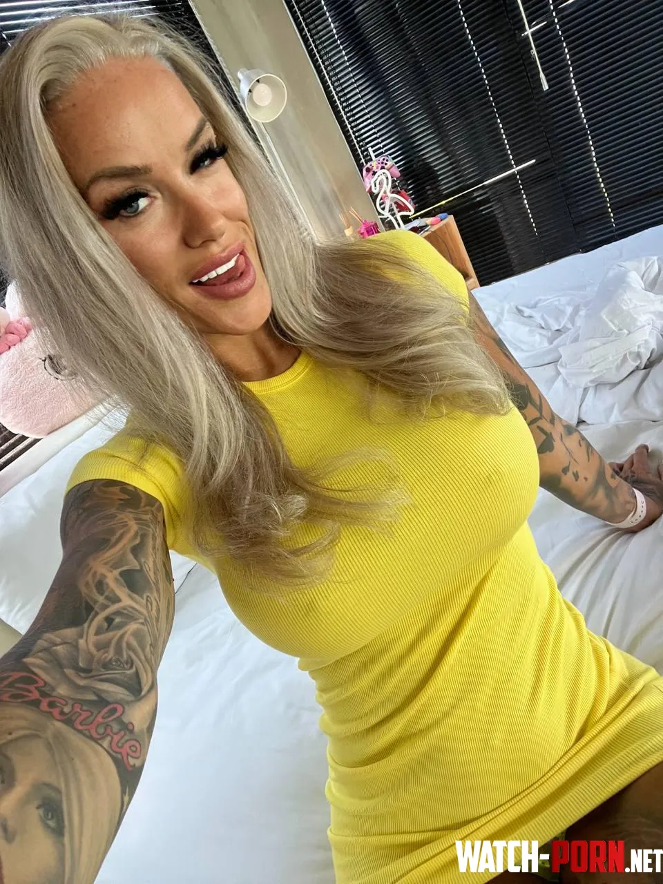 come find out whats under by Sunkissedbabesxo