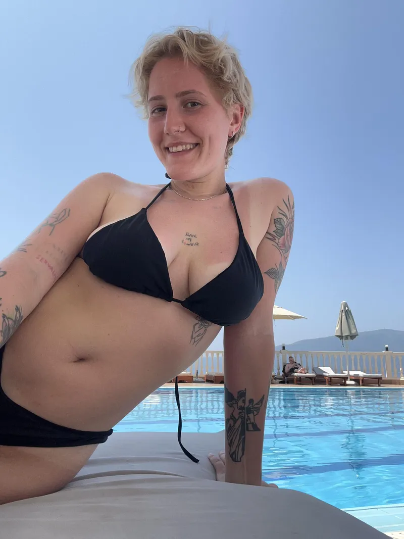 Thumbnail Embracing the Hot Sun and Debauchery by xhdtemper in BikiniBodies
