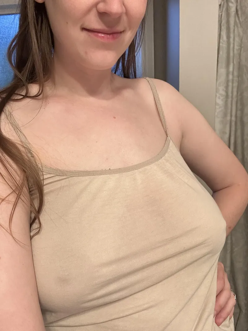 Thumbnail Tank Tops Without Bras: Embracing Freedom | ManualMama