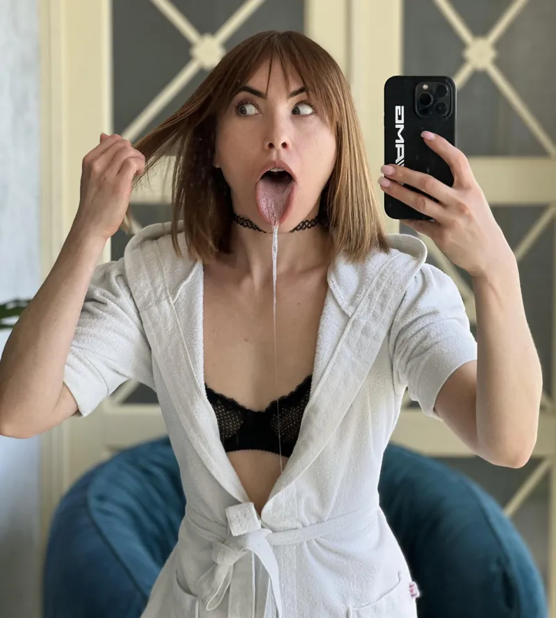 Thumbnail MirrorSelfie: Sweetness Overflowing in Self-Portrait by Bitter-Opening-4118