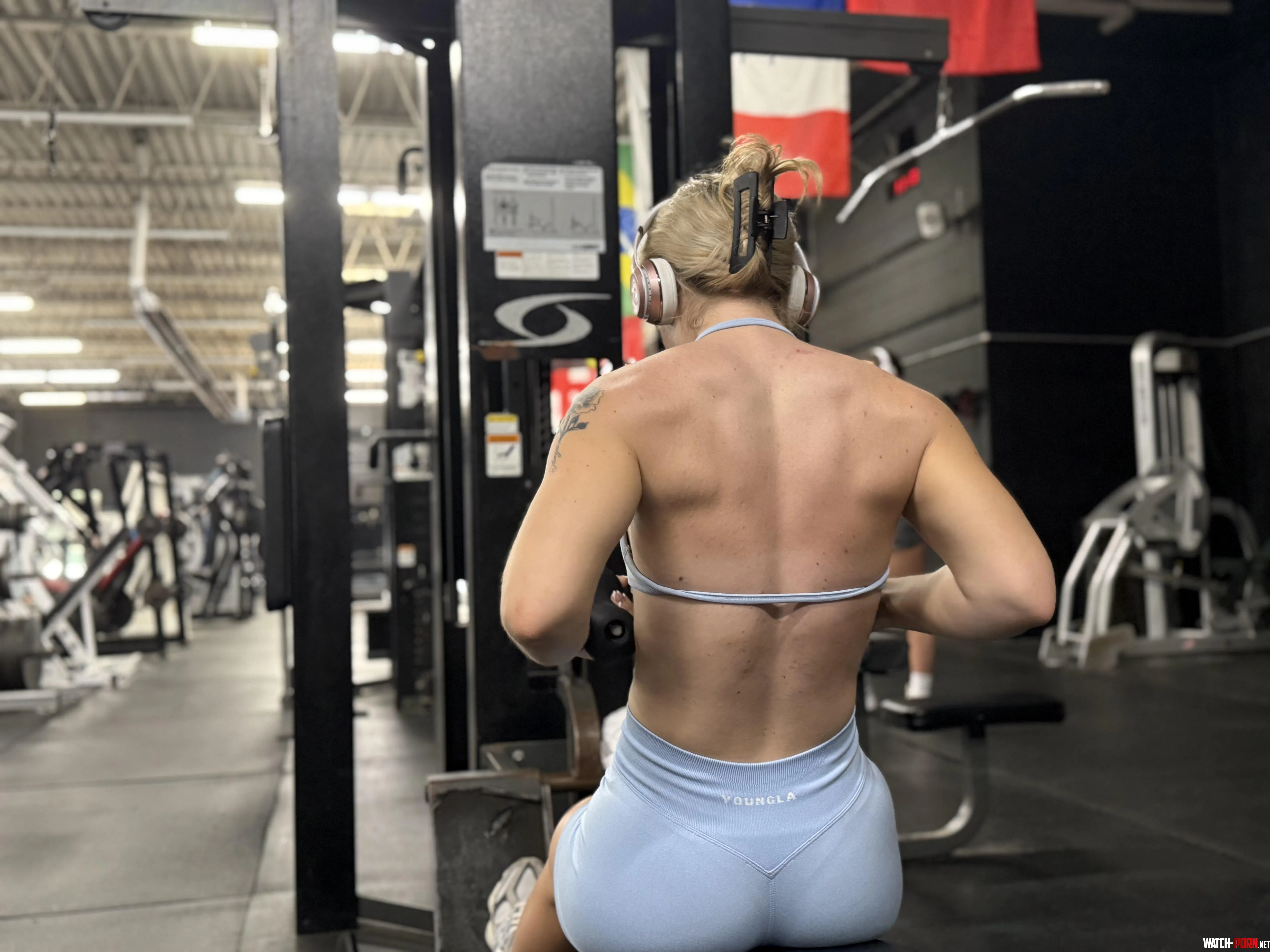 This back is only going to get thicker by thewinterrayne
