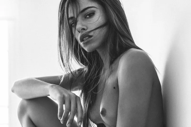 Thumbnail Chiara Bianchino by Alex Craig: NSFWfashion Revealed