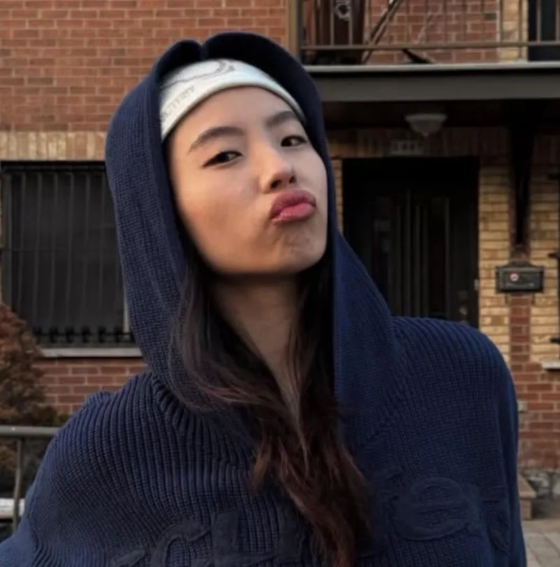 Thumbnail LipLoverXO Sends Love: 😘😘