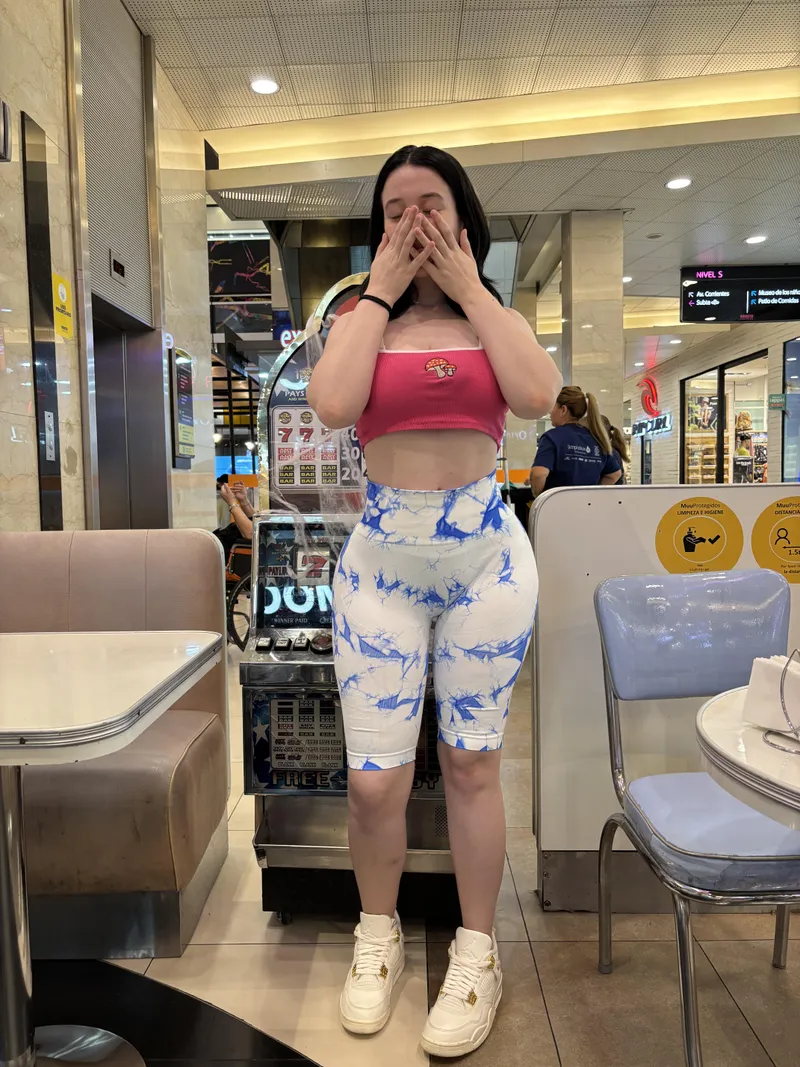 Thumbnail Body & Confidence: DaHaiLouYinZi's Empowering Journey