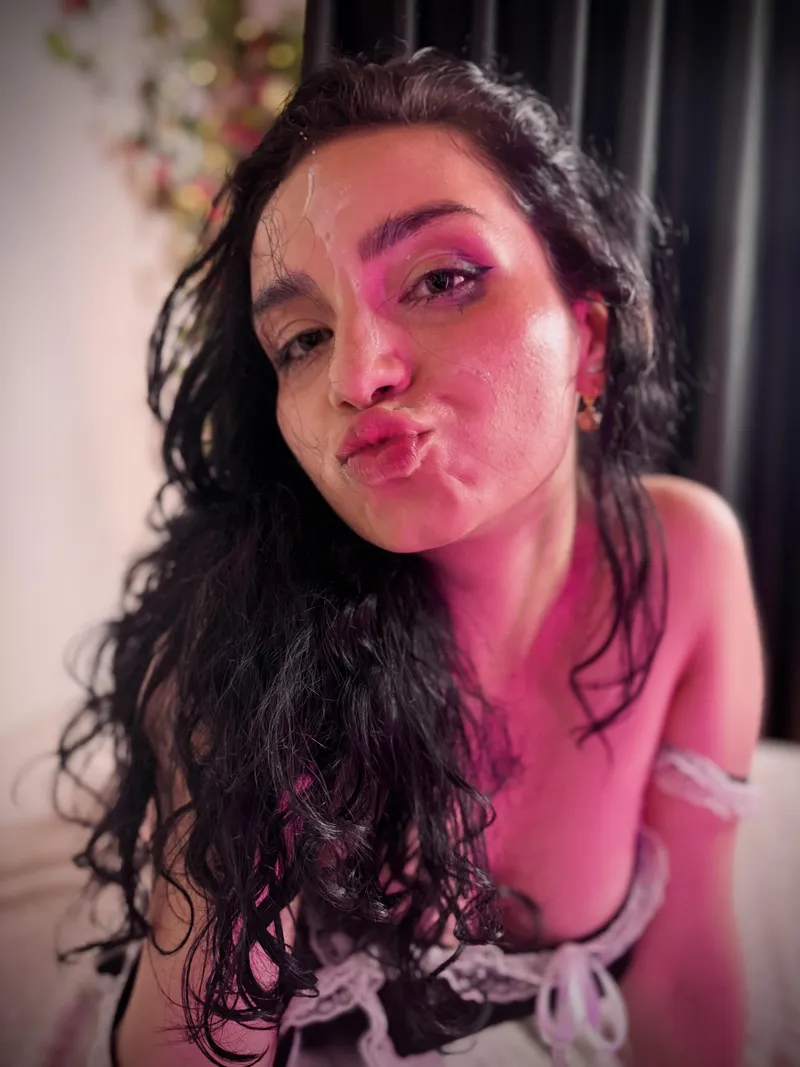 Thumbnail honeymoontea444 Invites You to Play: Do You Wanna Play with Me?