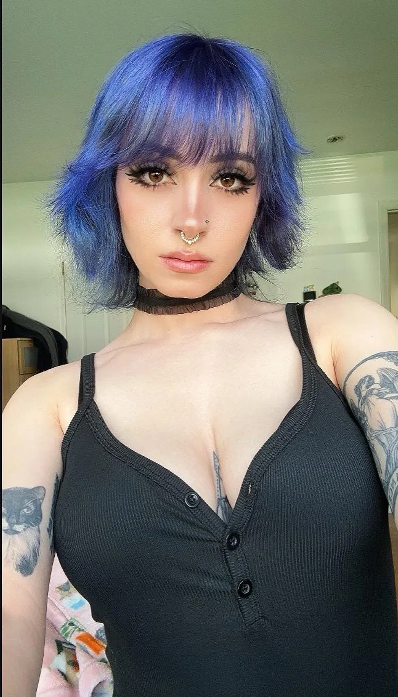 Thumbnail Dive into Vibrant Neon Hair Colors with _NocturnalSirenSong | GirlswithNeonHair