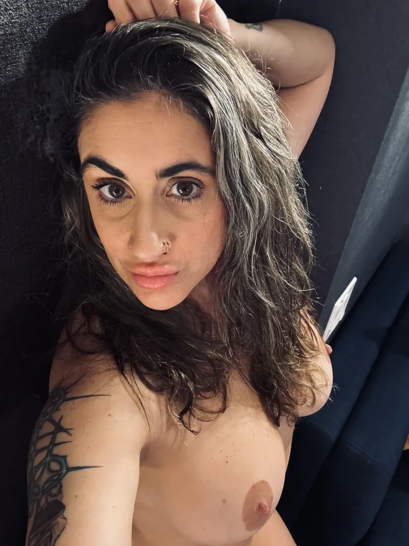 Thumbnail Confident and Sensual: Exploring My Attributes as a Hot Wife