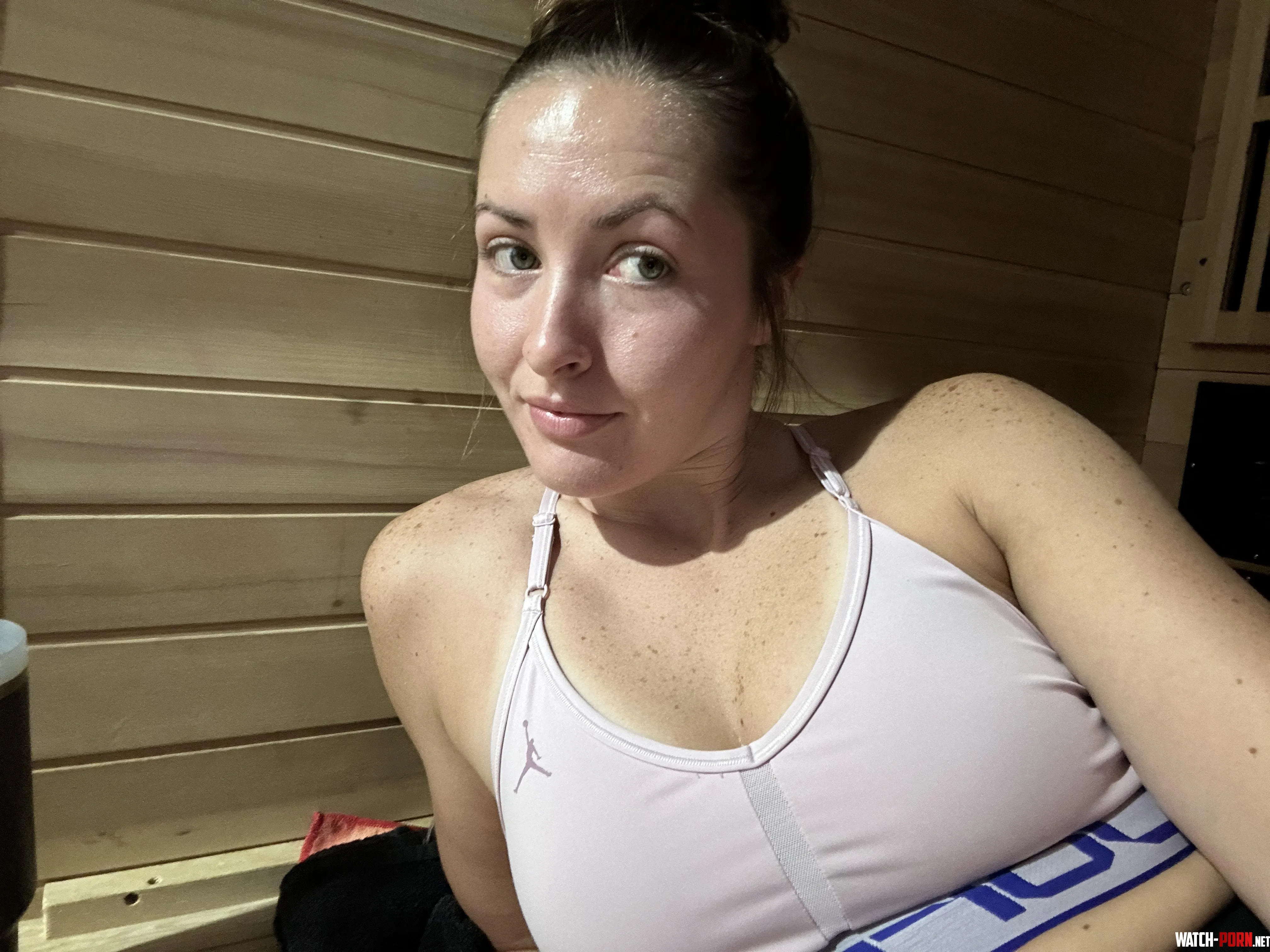 freckles are about to get so sweaty by cumwcourt
