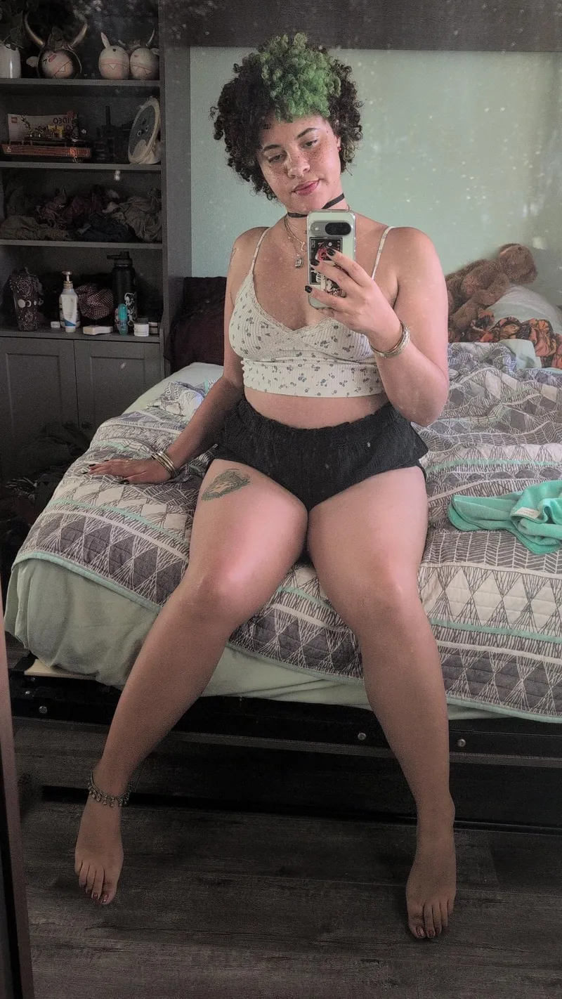 Thumbnail OtterBee_: Explore the World of Instagram Hotties