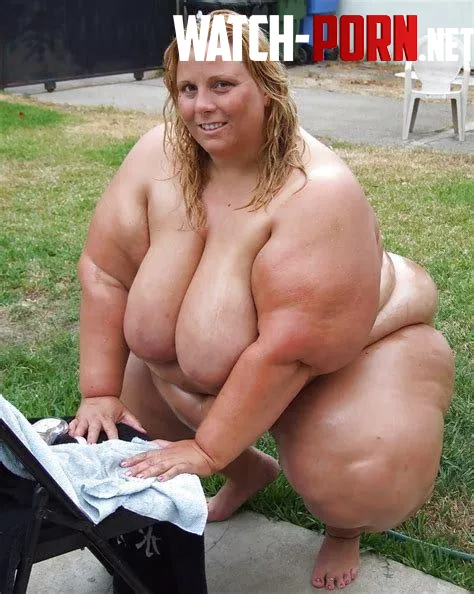 Wouaaaaa gorgeous ssbbw naturist outdoor by Green-Salary9555