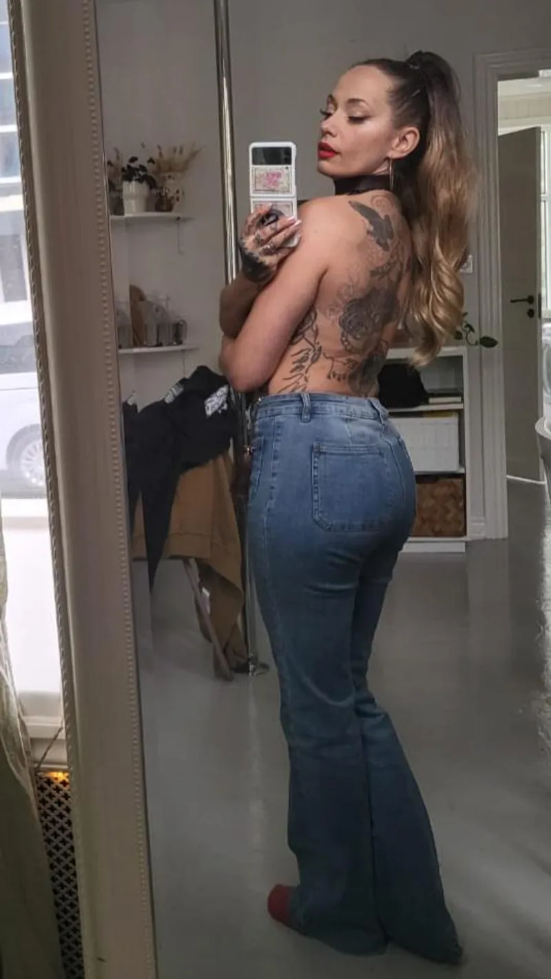 Thumbnail Fitting Jeans and Ponytails - A Style Statement by AvatheGoldest