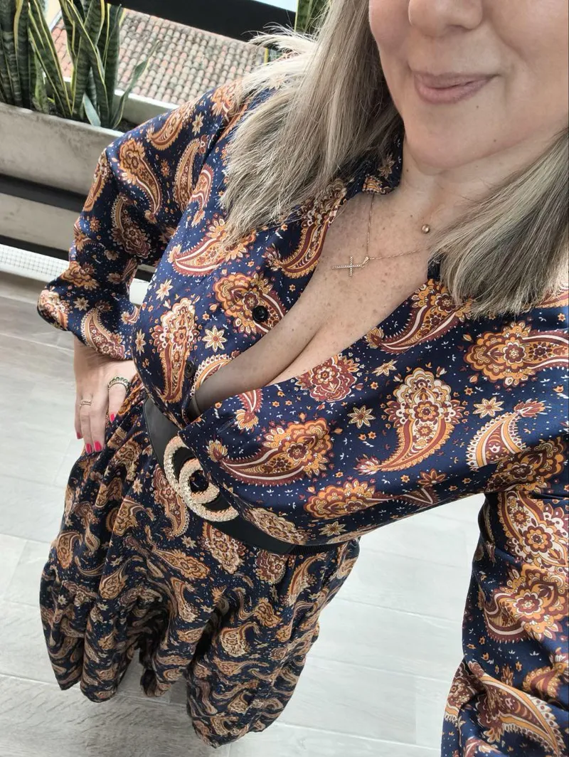 Thumbnail Ageless Appeal: Assessing the Impact of Older Cleavage by sarahmoom