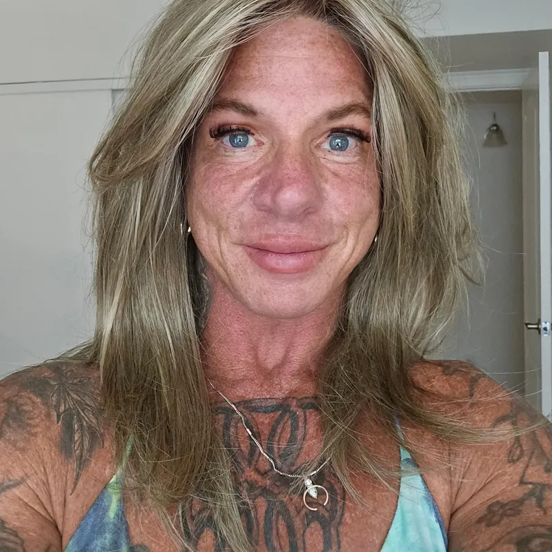 Thumbnail Cheeky Selfie Alert: Start Your Day with a Smile | Brooke_Diesel | Milfie