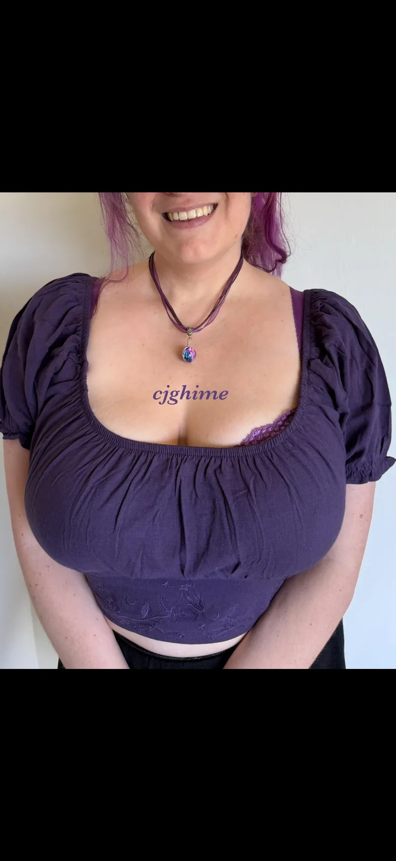 Thumbnail cjghime's Purple Peek: A Stylish Glimpse | mycleavage