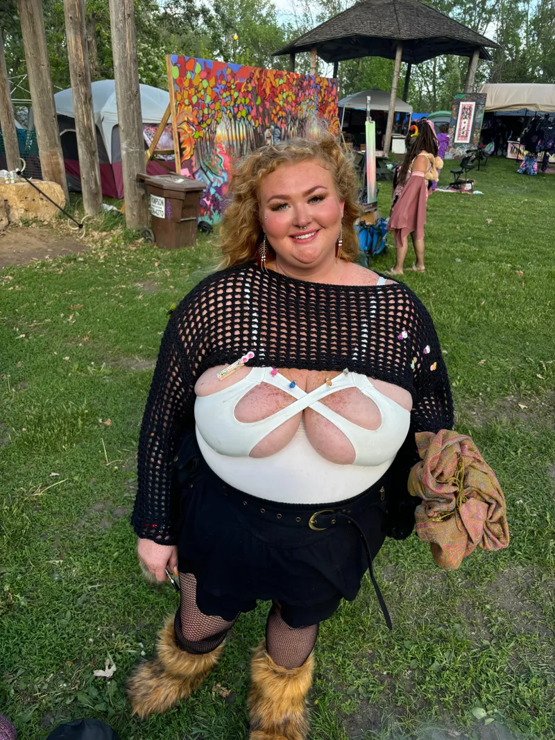 Thumbnail ssbbw: Would You Go to a Music Festival with Me? by kaitfreckles97