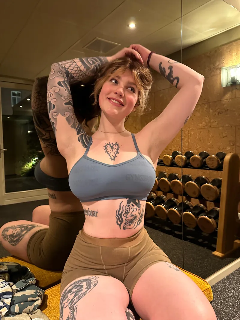 Thumbnail Who said we can't be fit and pretty by Infamous-Albino