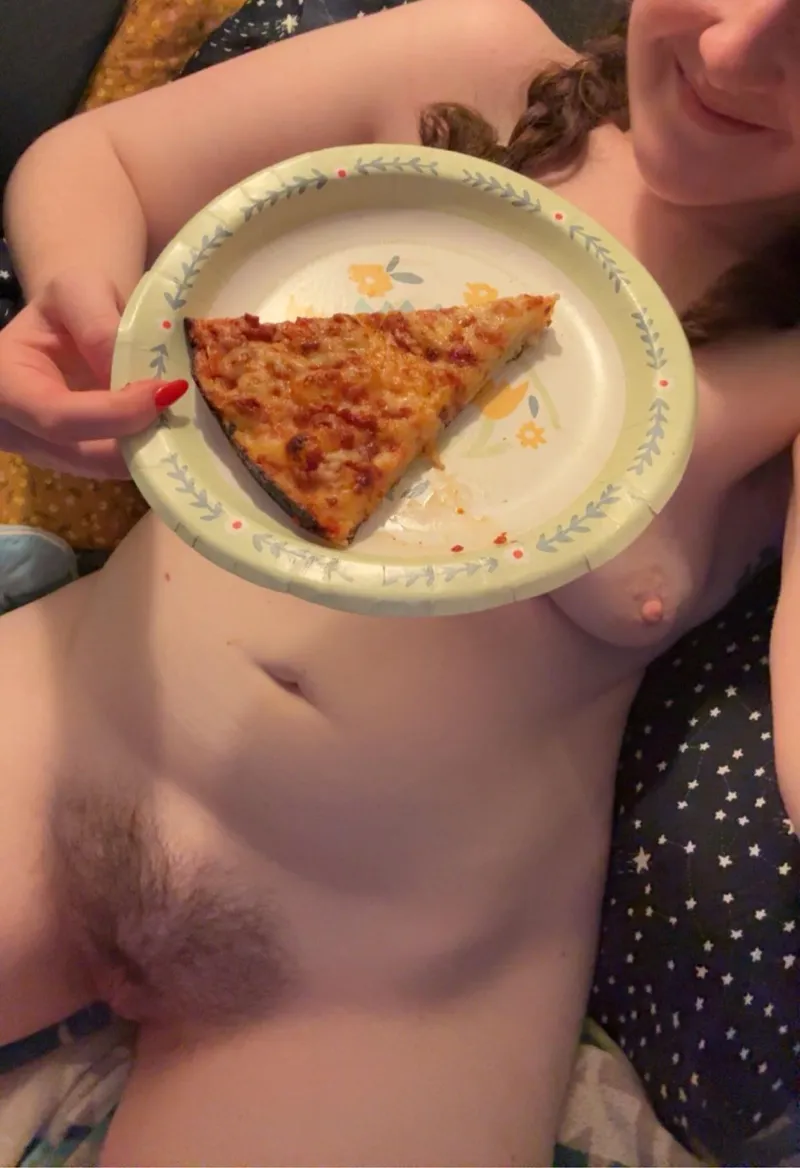 Thumbnail Hairy Sensations: Pizza & Bush with maryjane22170 | HairyPussy