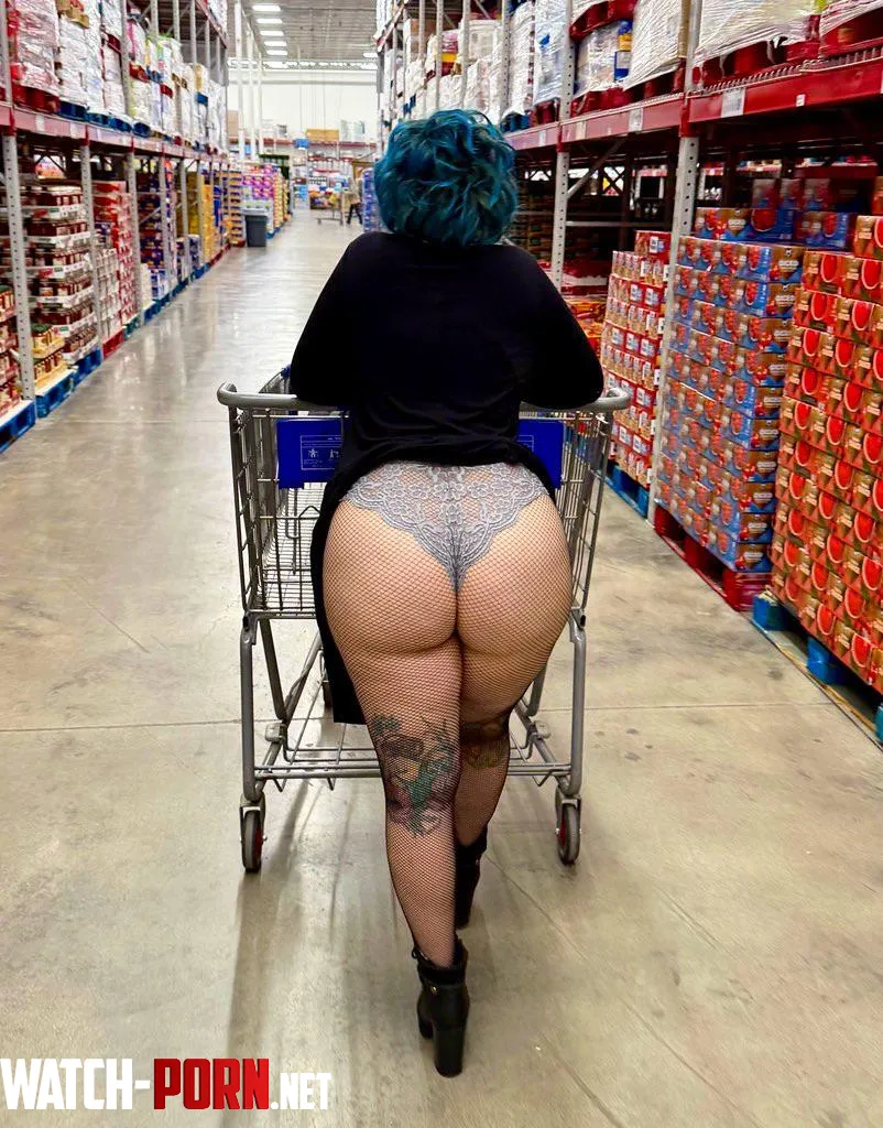 Do you like exhibitionist Pawgs? by MidnightPawg28