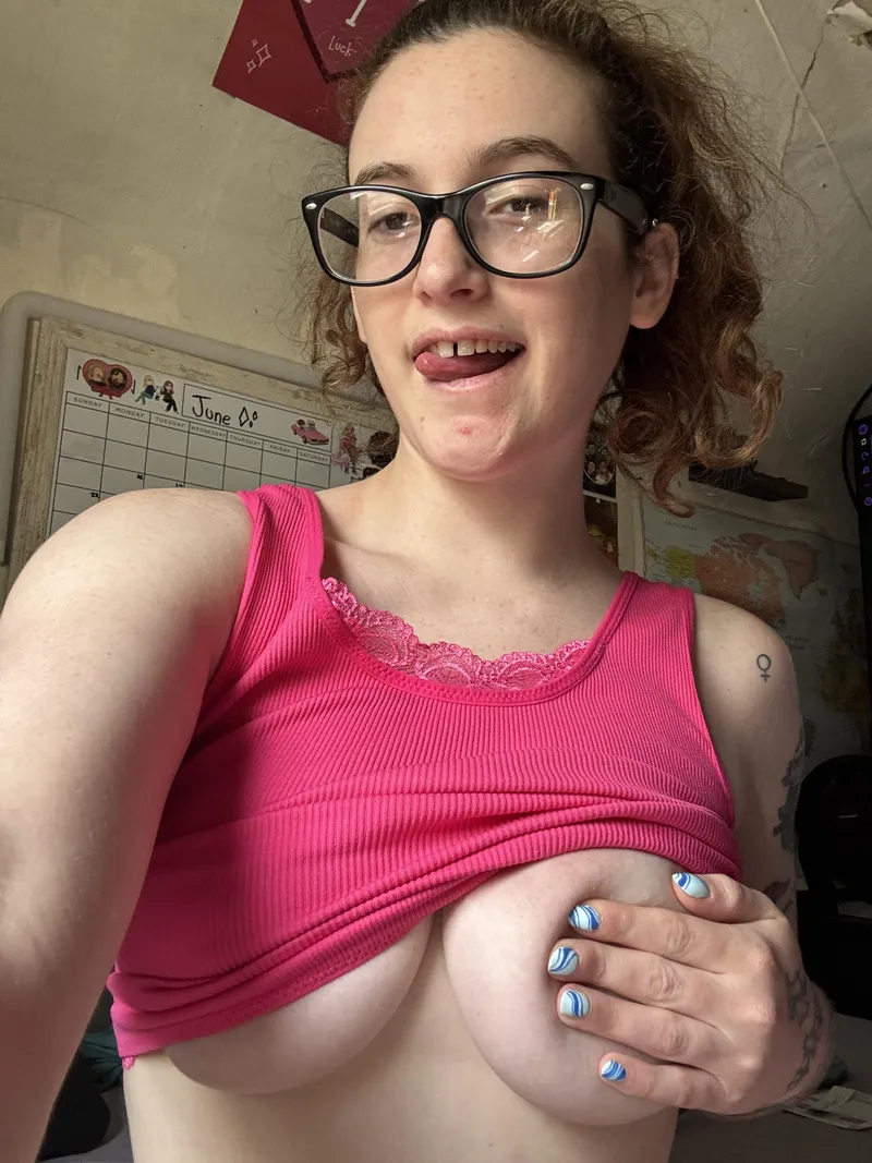 Thumbnail Dreamygemma’s Query: Does Half a Handbra Count?