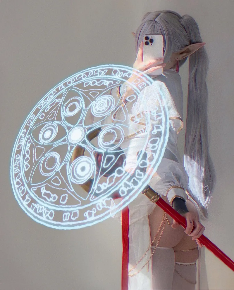 Thumbnail Frieren's Grace: Enchanting Cosplay by Lunara_Fawn | Ce_Luna