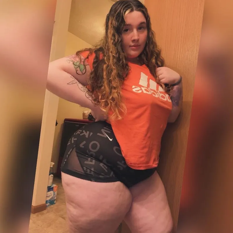 Thumbnail PeachyPeek's Risky Query: Accepting Creampies Despite Pills in the chubby Category