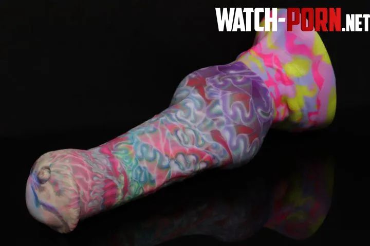 Look at this gnarly psychedelic L/m Tucker sitting in BD inventory! by rolypolykanga