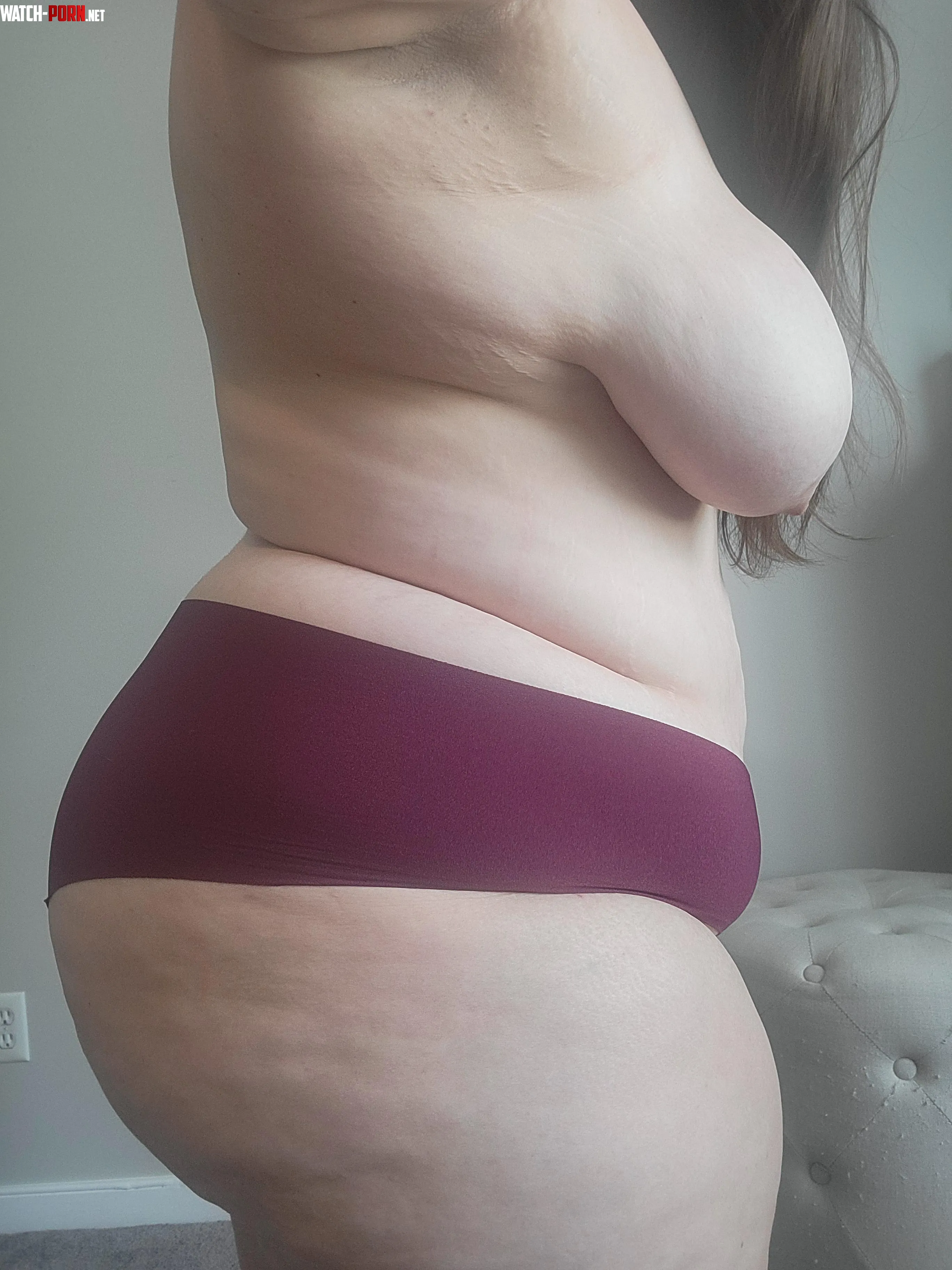Love showing off the side view by Beachgirlxox