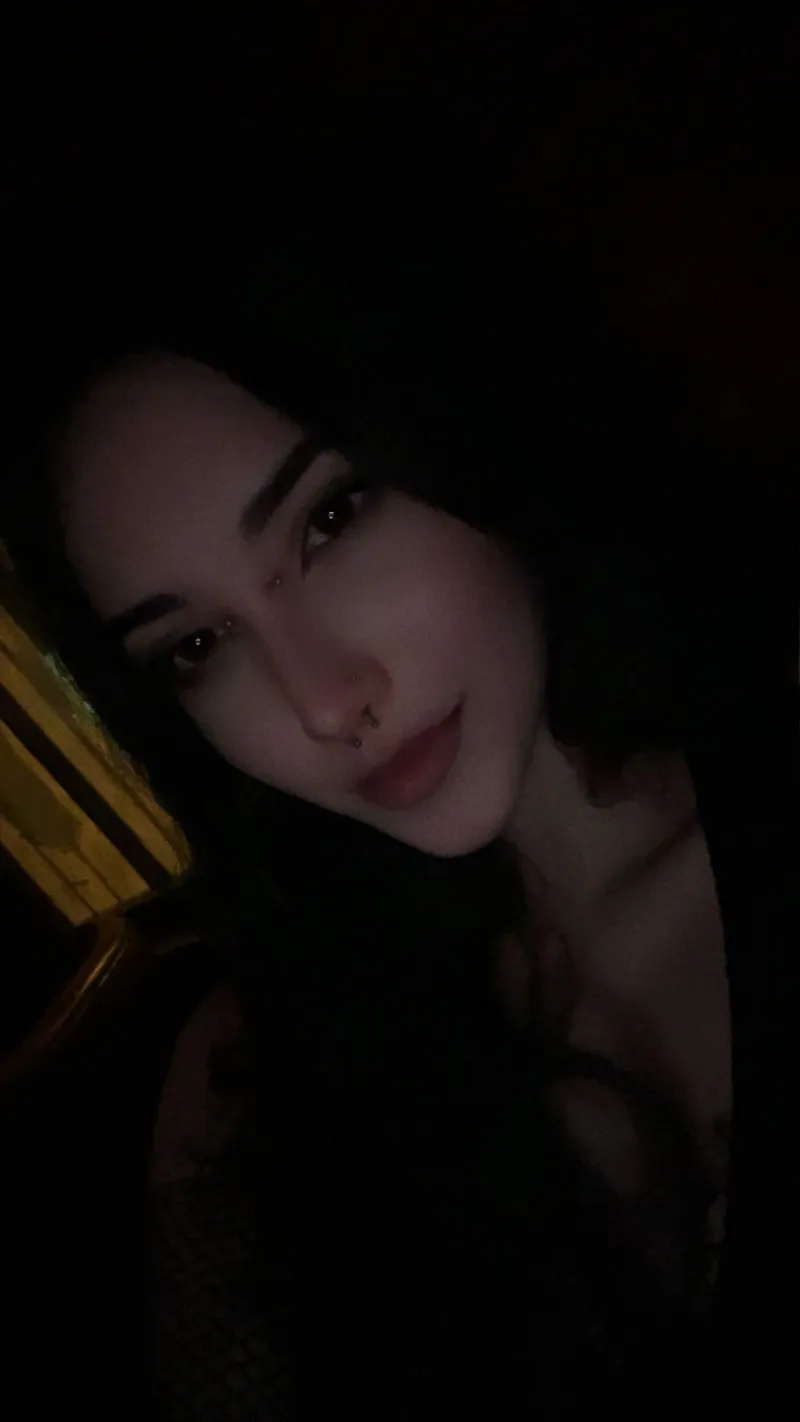 Thumbnail onlyfanschicks: the_aspentreeminx's Announcement: 'First Livestream Tomorrow Night' - Don't Miss Out