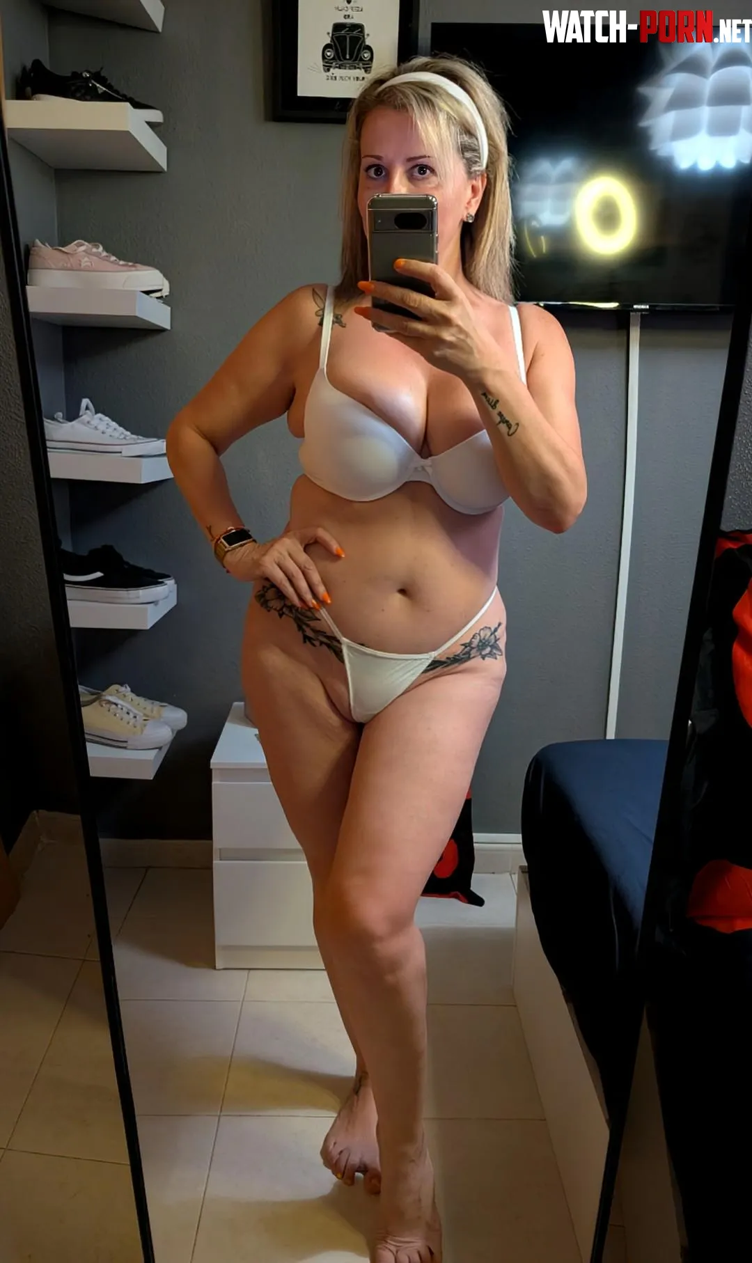 50yo, curvy mom of 1 by missjonner74