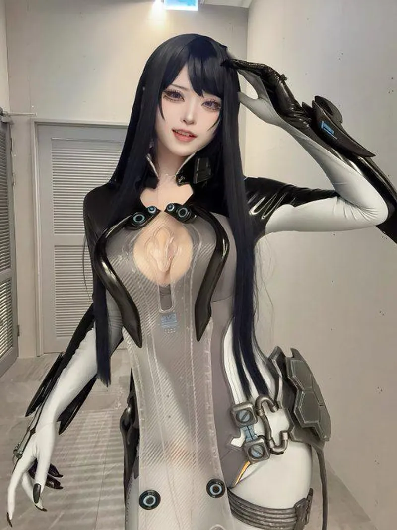 Thumbnail Raven Cosplay Seduction by Kitchen-Top-8110: NIKKE x Stellar