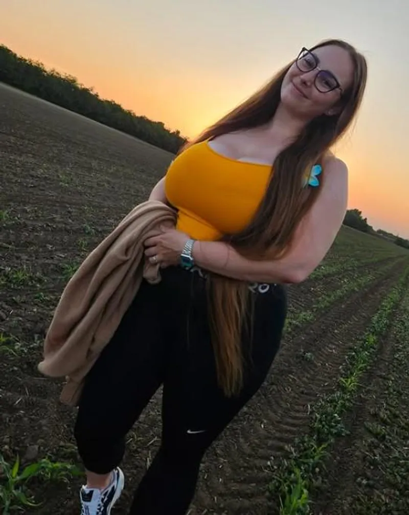 Thumbnail Busty on the Field | rhard28