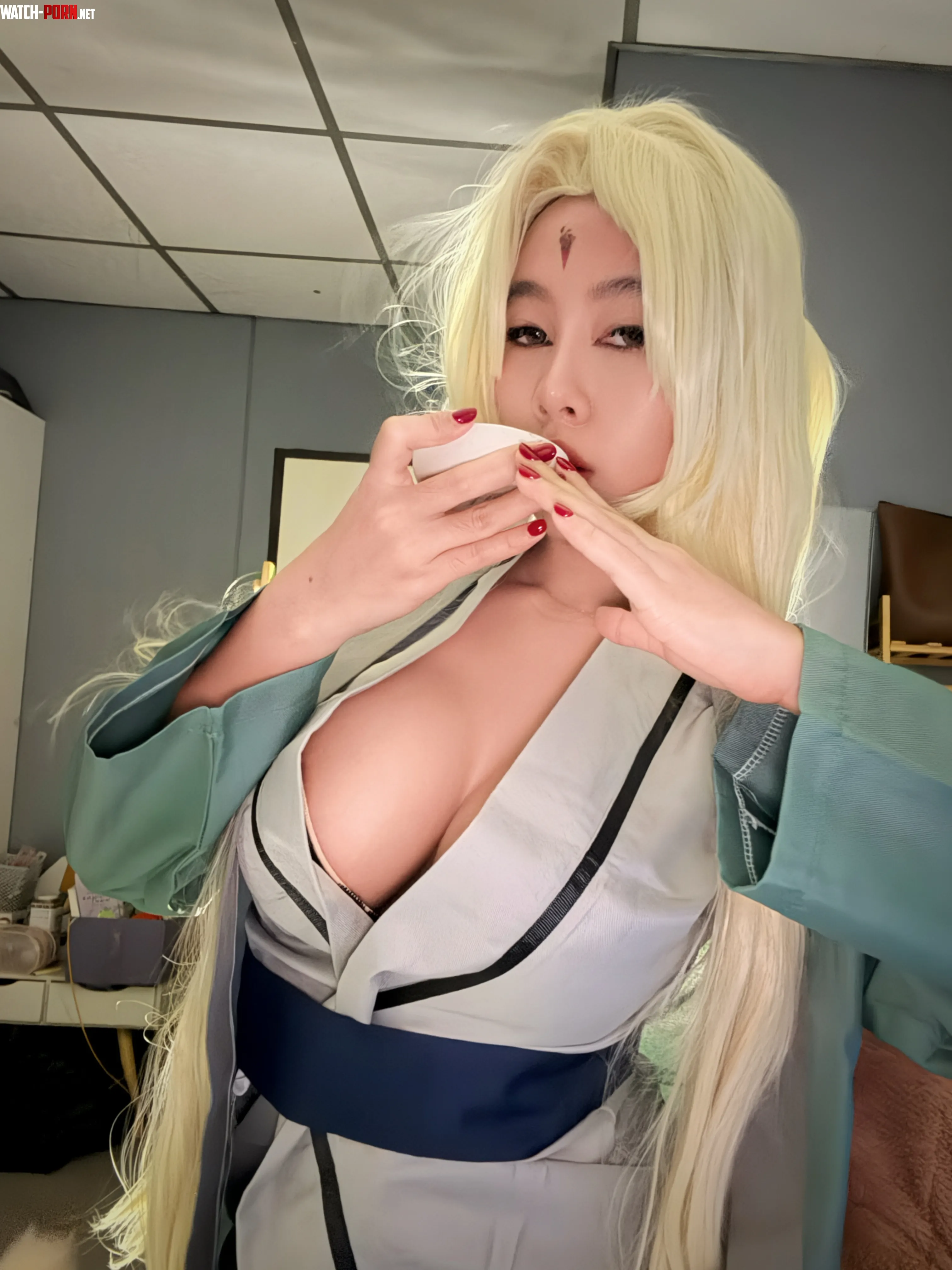 My Tsunade cosplay (Jenny) by Blush-BunnyX