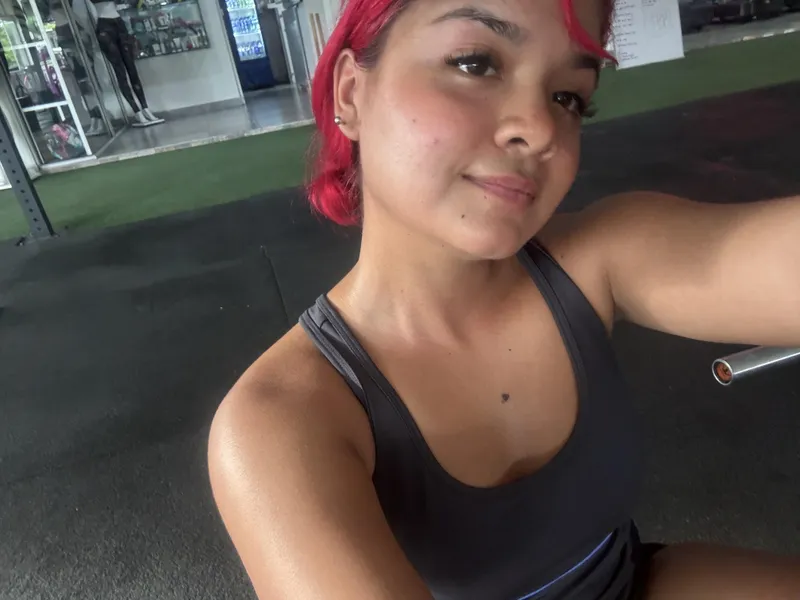 Thumbnail Admiring Gym Sweat - SweatyGirls by KitelingKa
